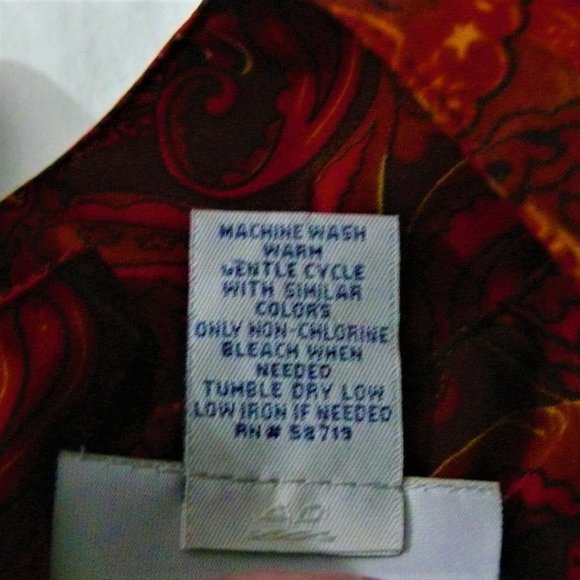 Coral Bay red paisley button up blouse - Picture 6 of 6